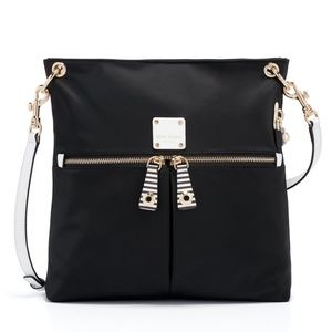 NWT Henri Bendel Iconic Jetsetter Large Messenger